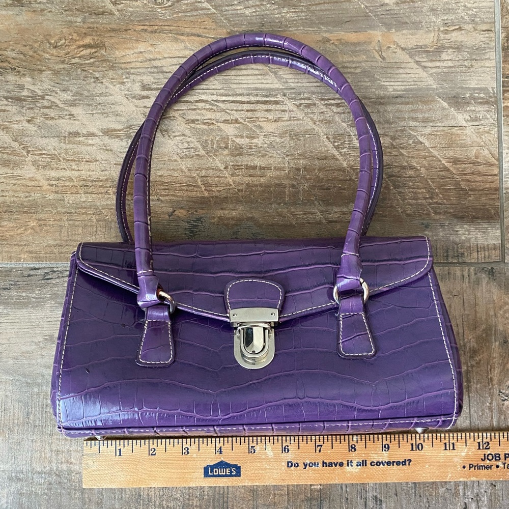 🎶 HOST PICK! 🎶 Purple Mini bag Clutch Purse with Short Straps